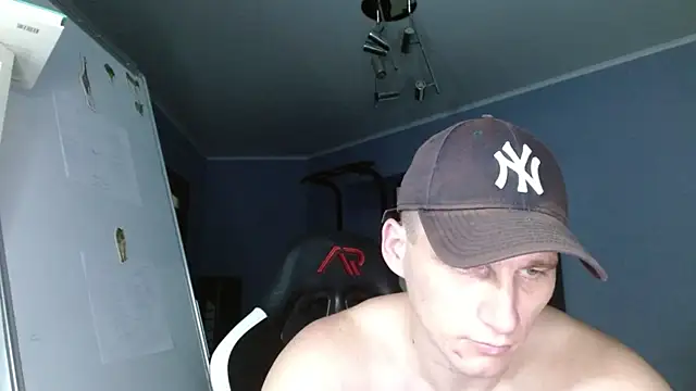 Snapshot of Poliglotjoe1 chatting on 11.24.25 Poliglotjoe1 online show from 11.24.25