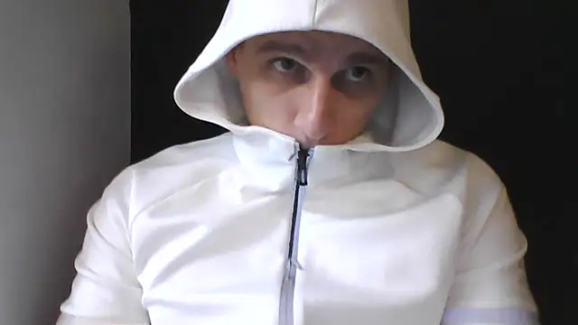 Snapshot of Poliglotjoe1 chatting on 12.15.25 Poliglotjoe1 online show from 12.15.25