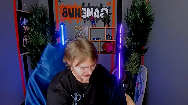 DonaldWoon online show from 12.02.25