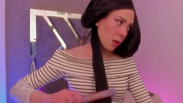 Snapshot of frany_wolf_ chatting on 11.25.25 frany wolf online show from 11.25.25