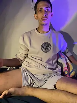 Snapshot of charlie_bass chatting on 11.30.25 charlie bass online show from 11.30.25