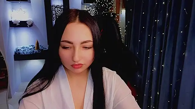 Snapshot of Anna873 chatting on 12.19.25 Anna873 online show from 12.19.25