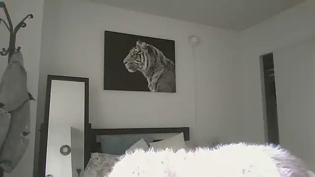 Snapshot of cryptokimgirl chatting on 03.04.26 cryptokimgirl online show from 03.04.26