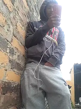 Eezxxx online show from 04.13.26