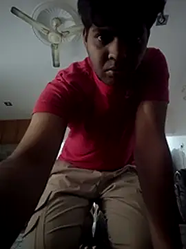 Snapshot of useless_muslim01 chatting on 11.20.25 useless muslim01 online show from 11.20.25