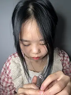 Snapshot of Kiee-lee chatting on 12.03.25 Kiee-lee online show from 12.03.25