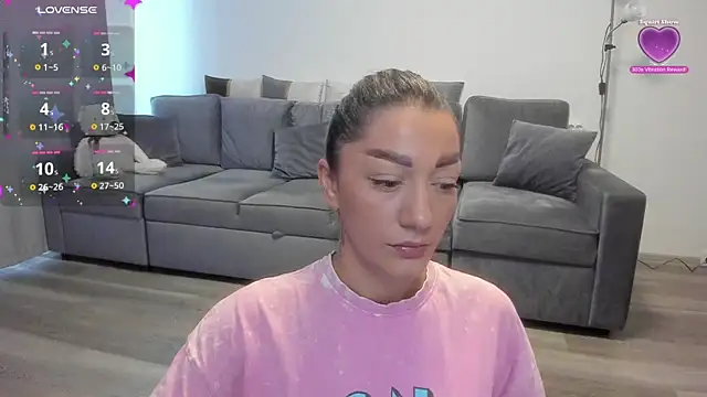 Snapshot of rossana_doll chatting on 06.20.26 rossana doll online show from 06.20.26