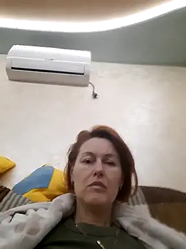 Snapshot of LanaOlbenst chatting on 12.04.25 LanaOlbenst online show from 12.04.25