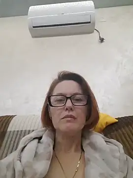 Snapshot of LanaOlbenst chatting on 12.16.25 LanaOlbenst online show from 12.16.25