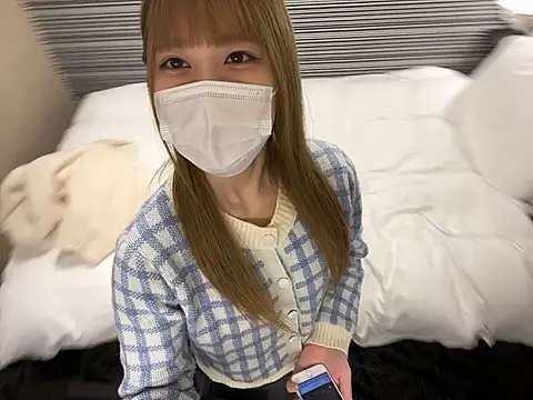 Snapshot of binyu_rua chatting on 12.16.25 binyu rua online show from 12.16.25