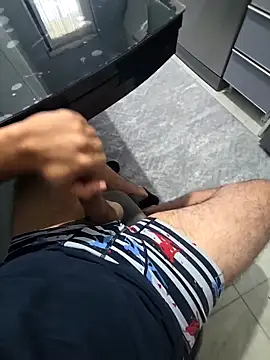 Snapshot of cesmegenc98 chatting on 11.20.25 cesmegenc98 online show from 11.20.25