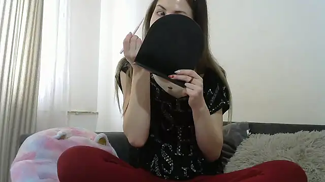 Snapshot of Erii18 chatting on 01.15.26 Erii18 online show from 01.15.26