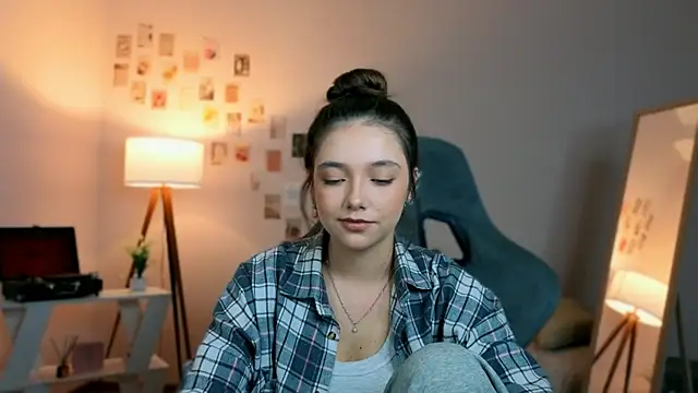 Vexorine online show from 04.21.26