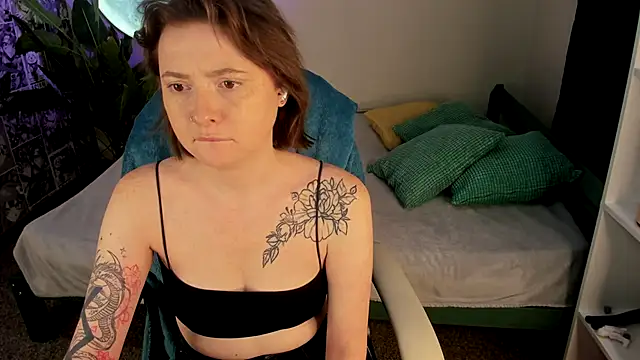 Snapshot of LaylaCookies_ chatting on 12.05.25 LaylaCookies online show from 12.05.25