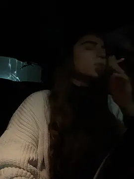 Snapshot of PureEllieX chatting on 12.14.25 PureEllieX online show from 12.14.25