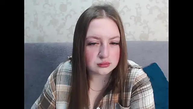 Snapshot of GirlPlayer chatting on 11.25.25 GirlPlayer online show from 11.25.25