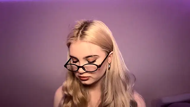 KarissaBoisse online show from 11.29.25