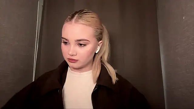 KarissaBoisse online show from 12.16.25