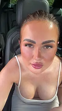 Snapshot of Ruby_brooksxo chatting on 05.17.26 Ruby brooksxo online show from 05.17.26