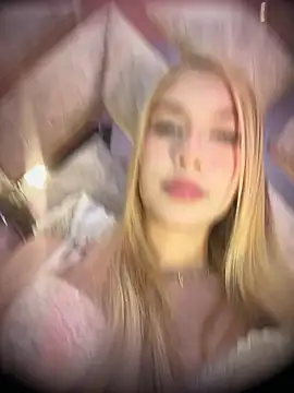 valeryfox   online show from 04.20.26