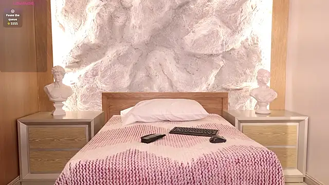 Saripaulin online show from 01.14.26