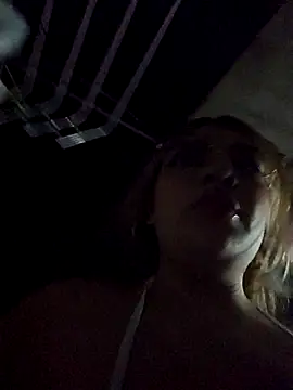 Snapshot of mila_curvy chatting on 12.14.25 mila curvy online show from 12.14.25