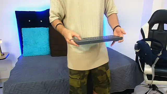 eren jeager online show from 01.15.26