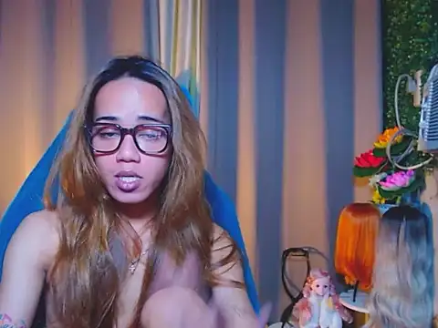 imadriana12 online show from 12.21.25