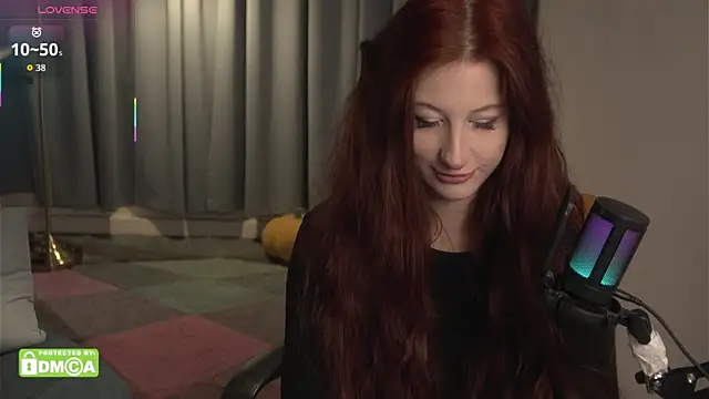 Snapshot of caty_cuddly chatting on 11.23.25 caty cuddly online show from 11.23.25