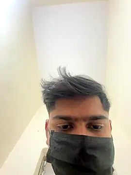 Snapshot of hardboydick2000 chatting on 12.15.25 hardboydick2000 online show from 12.15.25