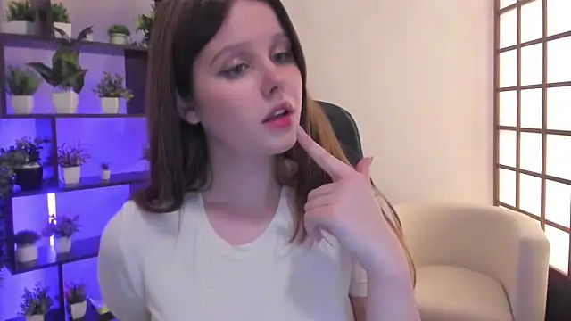 Snapshot of Lana_Moon__ chatting on 11.25.25 Lana Moon online show from 11.25.25