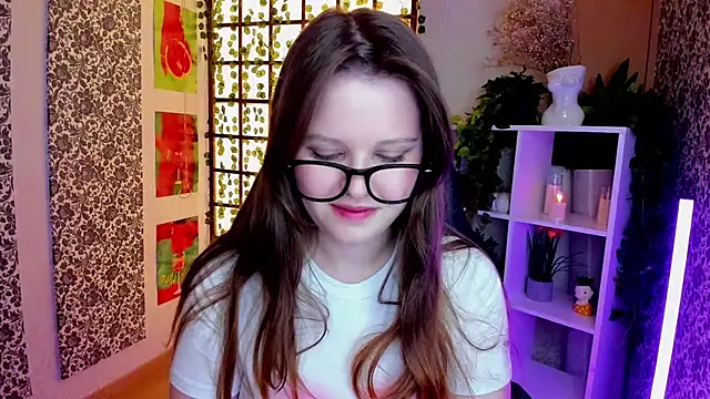 Snapshot of Lana_Moon__ chatting on 12.03.25 Lana Moon online show from 12.03.25