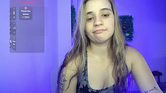 Snapshot of Karol_Stones chatting on 12.04.25 Karol Stones online show from 12.04.25