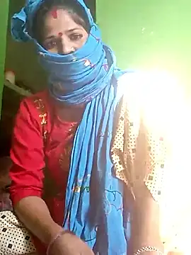 Snapshot of Hot_kire chatting on 12.15.25 Hot kire online show from 12.15.25