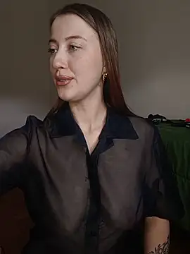 Snapshot of Susiee_Redd chatting on 05.14.26 Susiee Redd online show from 05.14.26