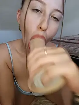 Snapshot of Susiee_Redd chatting on 05.27.26 Susiee Redd online show from 05.27.26