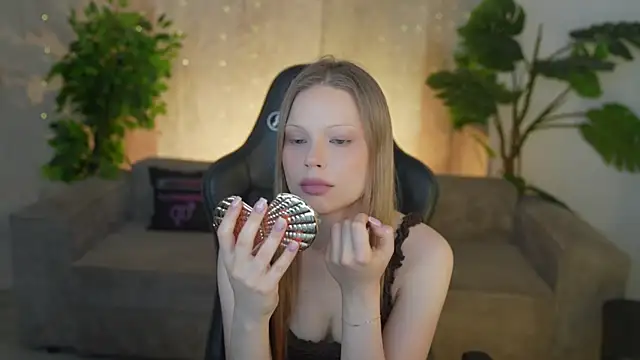 Charlotte Dreams online show from 06.27.26