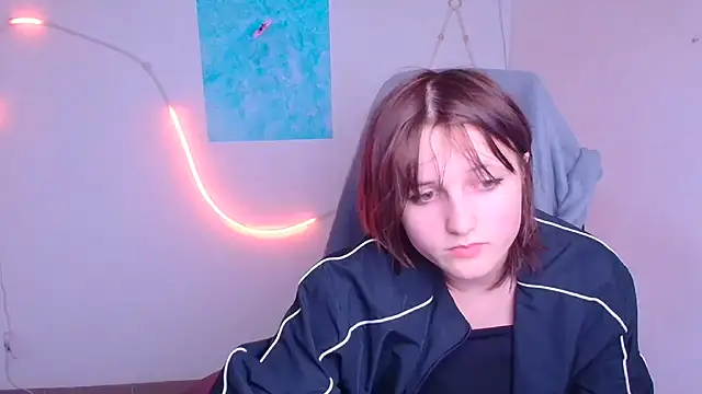 Alice Wonderme online show from 01.12.26