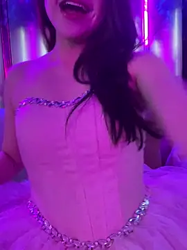 Queen-of-Love online show from 02.10.26