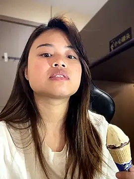 Toffee-00 online show from 04.06.26