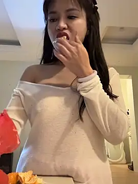 Snapshot of yuanbao_bao chatting on 11.27.25 yuanbao bao online show from 11.27.25