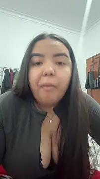 Snapshot of princezzc chatting on 12.04.25 princezzc online show from 12.04.25