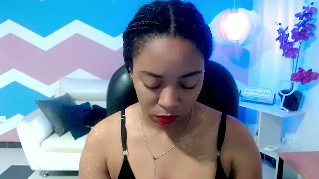 Snapshot of cataleya_eebony chatting on 11.30.25 cataleya eebony online show from 11.30.25