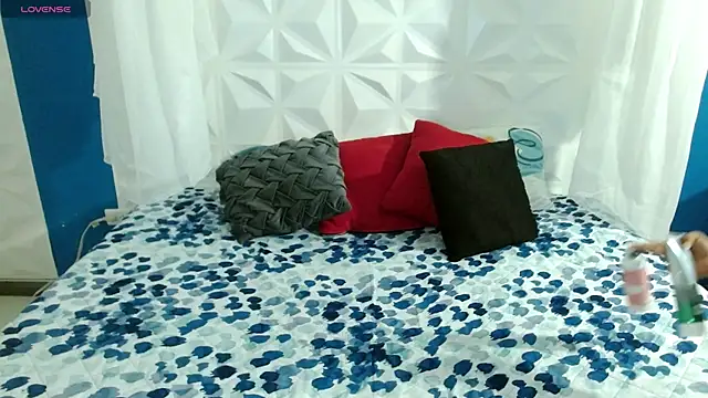 Snapshot of cataleya_eebony chatting on 12.05.25 cataleya eebony online show from 12.05.25