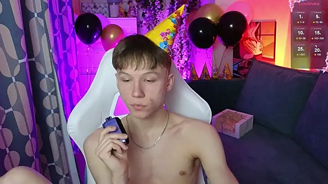 cuMte boy online show from 03.26.26