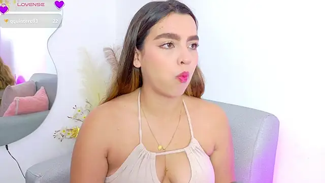 Snapshot of Ambar_Carter chatting on 07.18.26 Ambar Carter online show from 07.18.26
