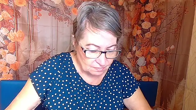 Snapshot of OlgaLuck chatting on 12.03.25 OlgaLuck online show from 12.03.25