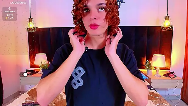 Snapshot of Skyee_angel chatting on 06.29.26 Skyee angel online show from 06.29.26