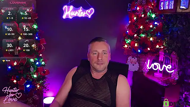 Snapshot of Hunter_Fl chatting on 12.14.25 Hunter Fl online show from 12.14.25