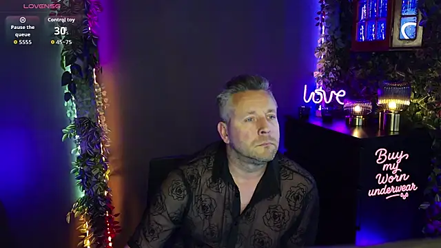 Hunter Fl online show from 04.15.26